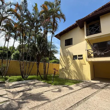 TRIPLEX piscina churrasqueira lava e seca Wi-Fi e 2 TVs em Condomínio com 90m2 no centro de Ubatuba-2